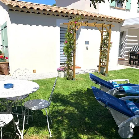 Nocleg ze śniadaniem D'hotes De Charme Merbleuesoleil